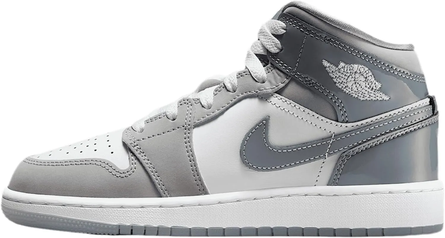 Air Jordan 1 Mid Big Kids' Shoes
