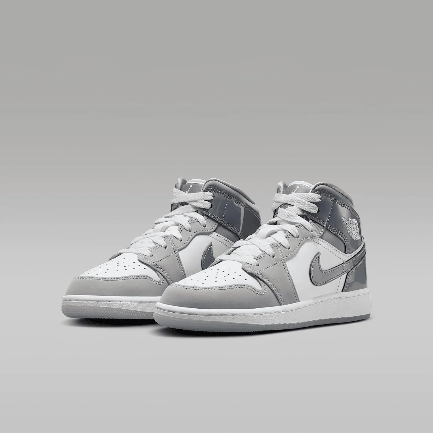 Air Jordan 1 Mid Big Kids' Shoes