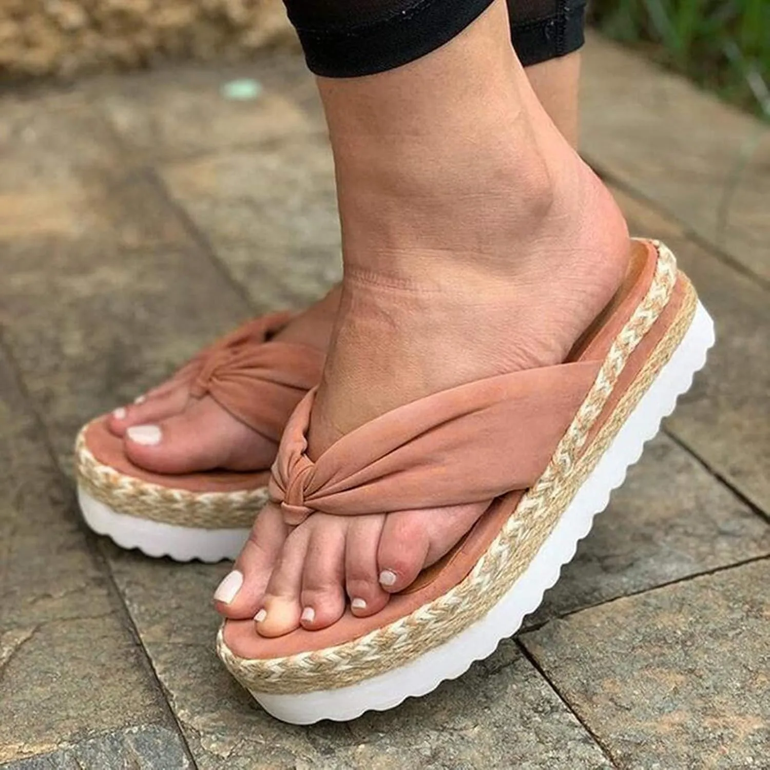 Eduavar Sandals for Women Dressy Summer, Women's Sandals Summer Beach Breathable Sandals Flip Flops Comfy Platform Sandals