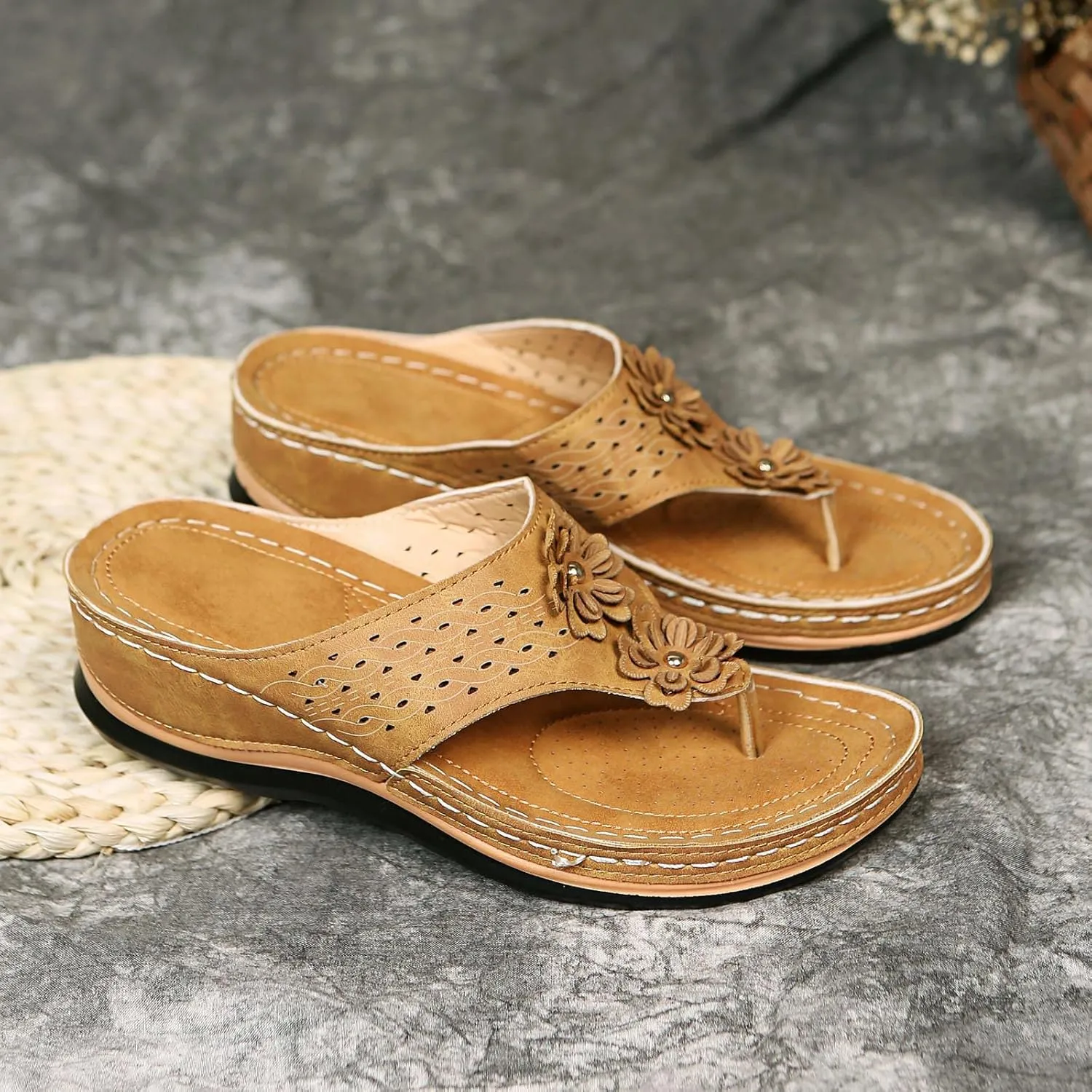 Eduavar Summer Sandals for Women 2023, Sandals Women Dressy Summer Breathable Flip Flops Summer Beach Sandals Slippers