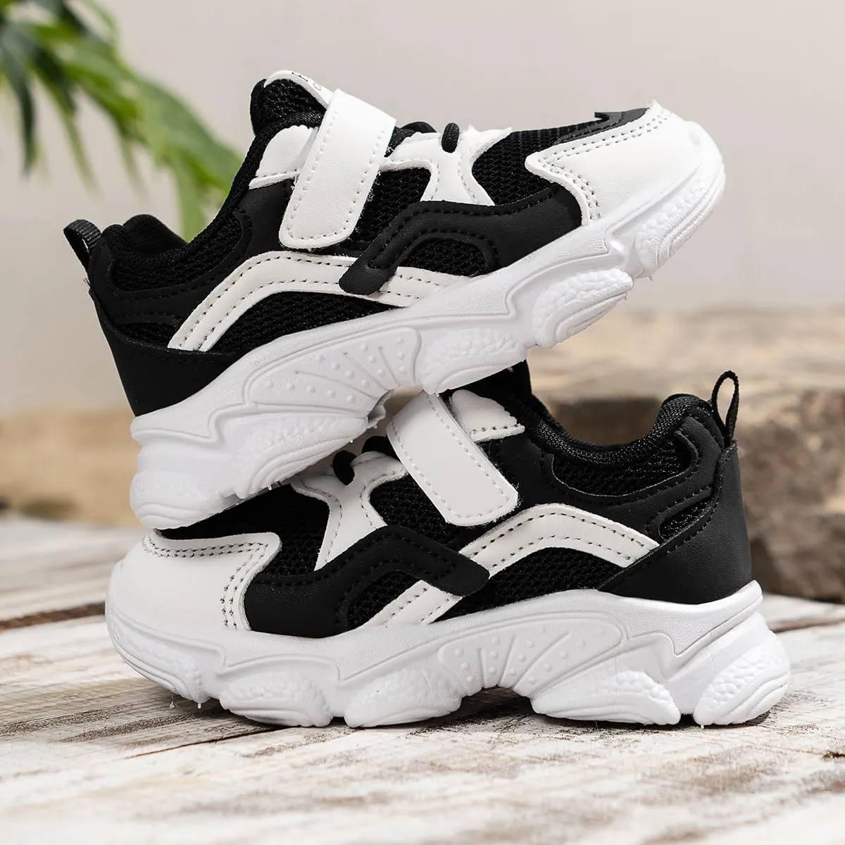 Kids Athletic Sneakers, Black and White, Hook and Loop Strap, Mesh Running Shoes