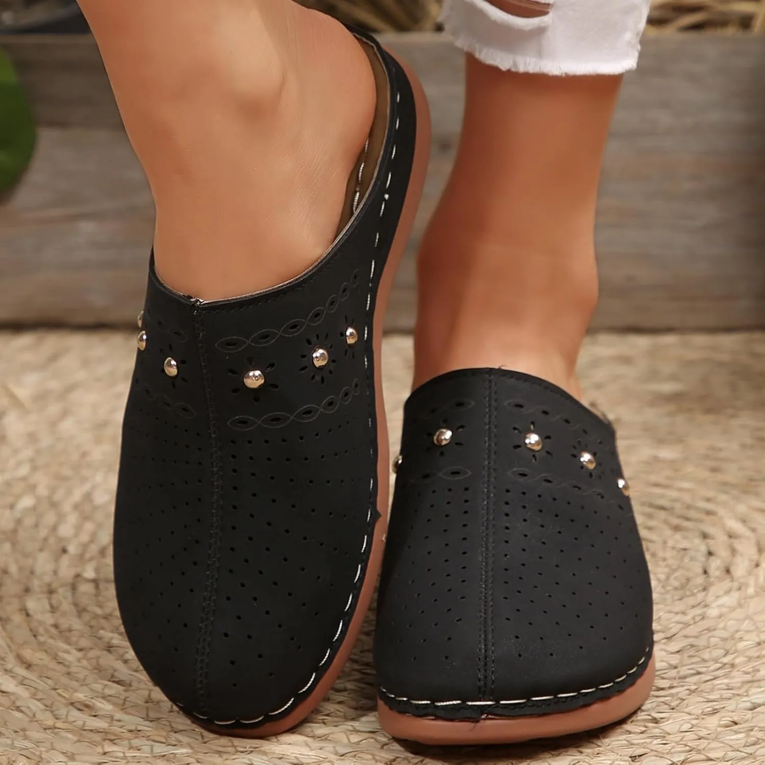 Kubbon Clogs for Women Slip On Closed Toe Sandals Comfortable Open Back Mule Clogs Walking Wedge Clog Casual Travel Summer Shoes