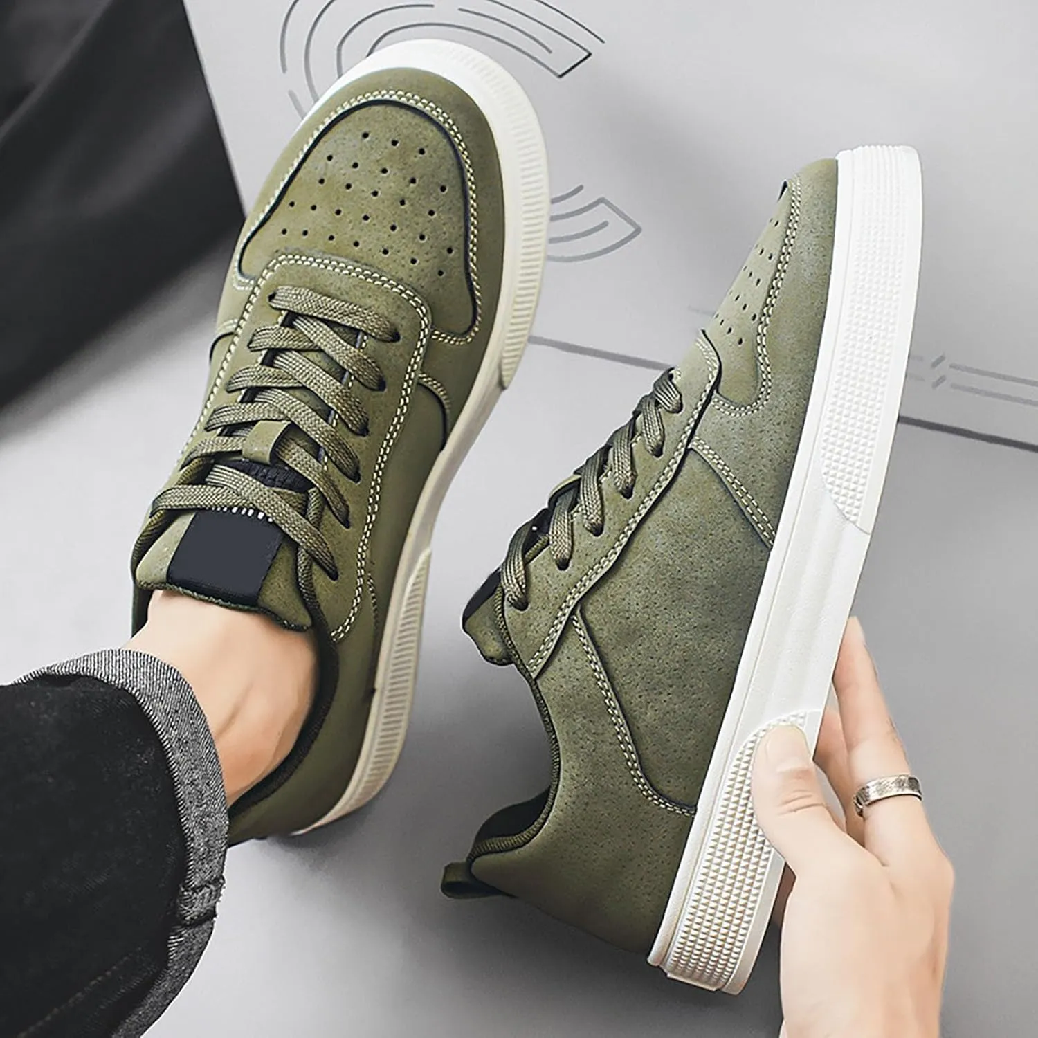 Men's Comfy Walking Shoes Fashion Sneakers 2025 Low Top Summer Lace-up Solid Color Breathable Closed Toe Flat Bottom Outdoor Comfortable Daily Casual Sneaker