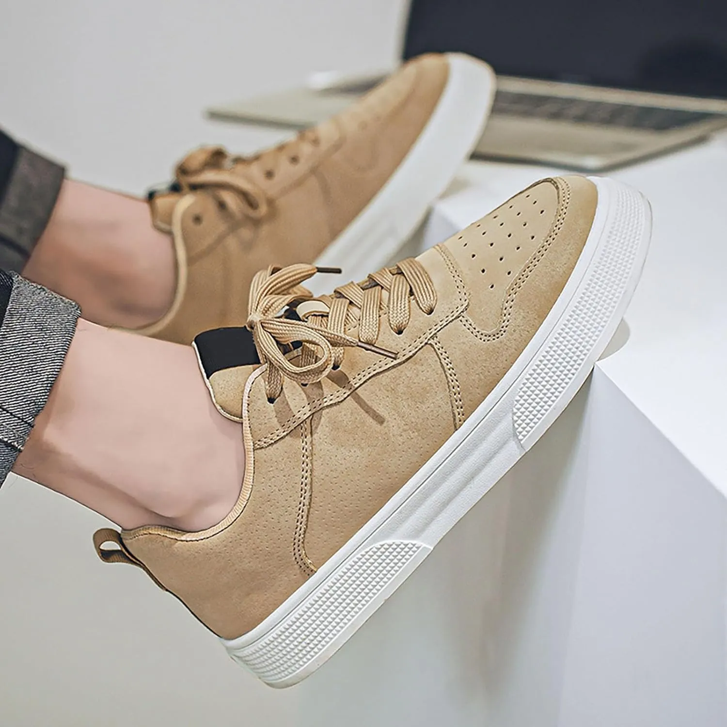 Men's Comfy Walking Shoes Fashion Sneakers 2025 Low Top Summer Lace-up Solid Color Breathable Closed Toe Flat Bottom Outdoor Comfortable Daily Casual Sneaker