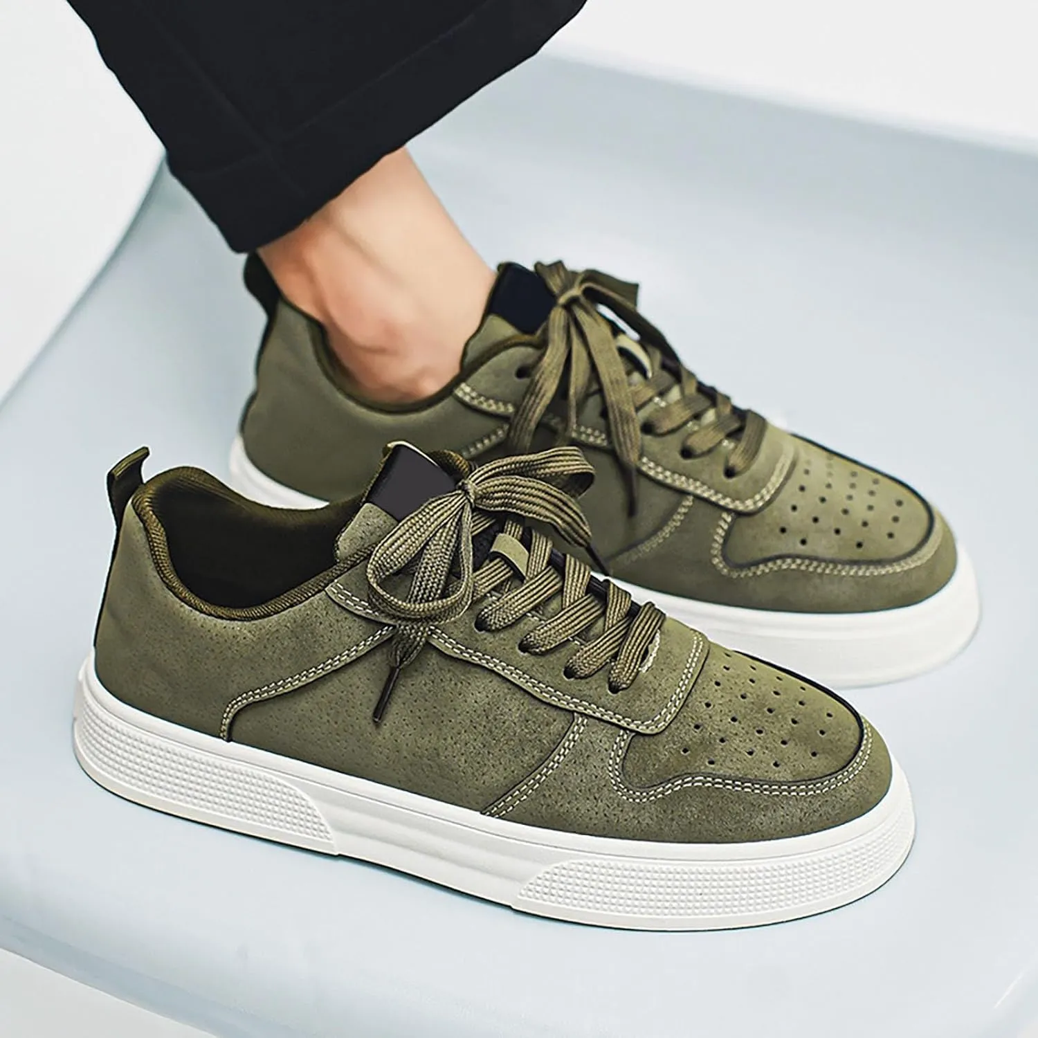 Men's Comfy Walking Shoes Fashion Sneakers 2025 Low Top Summer Lace-up Solid Color Breathable Closed Toe Flat Bottom Outdoor Comfortable Daily Casual Sneaker