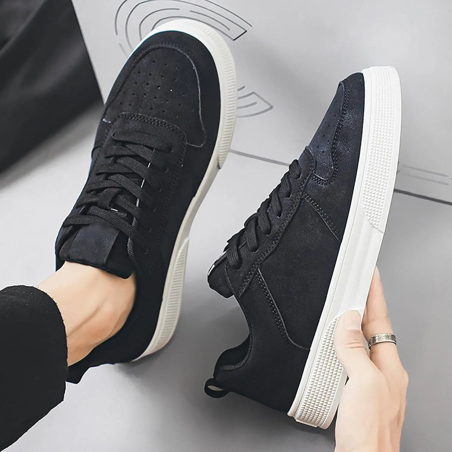 Men's Comfy Walking Shoes Fashion Sneakers 2025 Low Top Summer Lace-up Solid Color Breathable Closed Toe Flat Bottom Outdoor Comfortable Daily Casual Sneaker