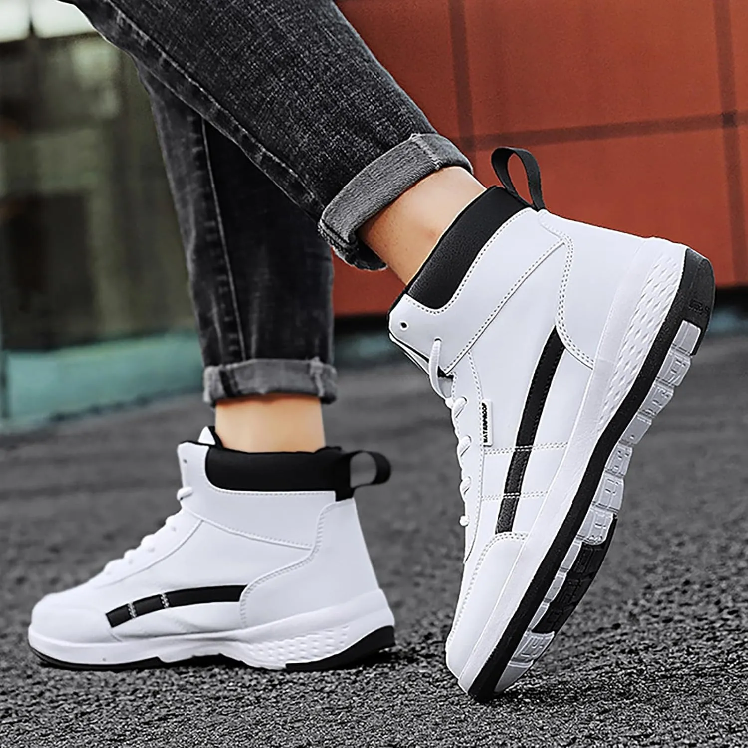 Mens High Top Sneakers Lace-up Casual Breathable Soft Walking Running Shoes Comfortable Tennis Shoes Flat Bottom Non Slip Mens Shoe for Summer Spring