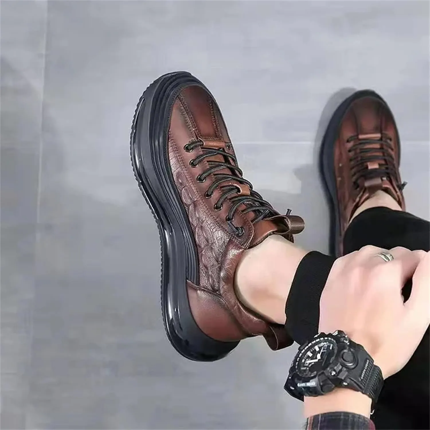 Men's Spring and Autumn High Top Casual Shoes Non Slip All Day Wear Comfortable Breathable Flat Bottom Leisure Sports Shoes Lace up Soft Sole