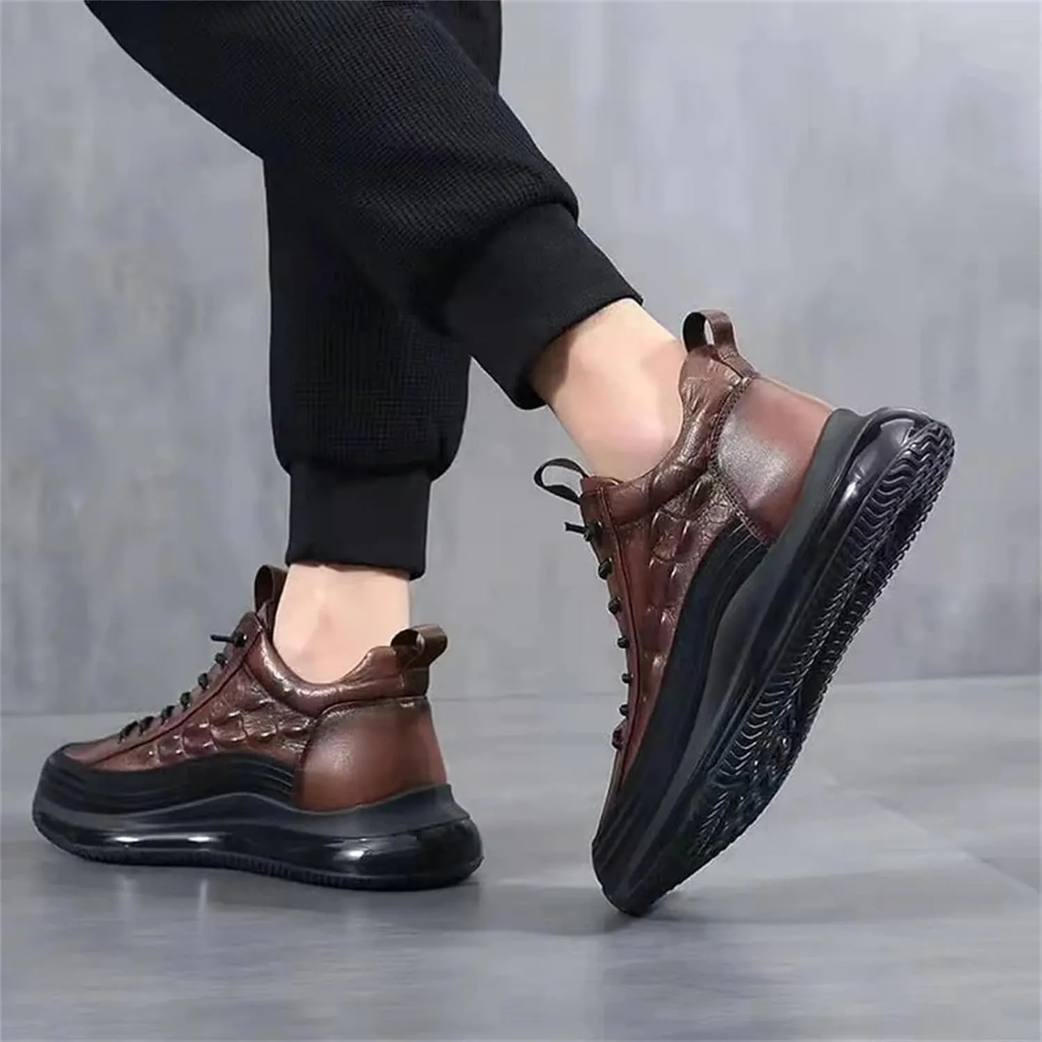 Men's Spring and Autumn High Top Casual Shoes Non Slip All Day Wear Comfortable Breathable Flat Bottom Leisure Sports Shoes Lace up Soft Sole