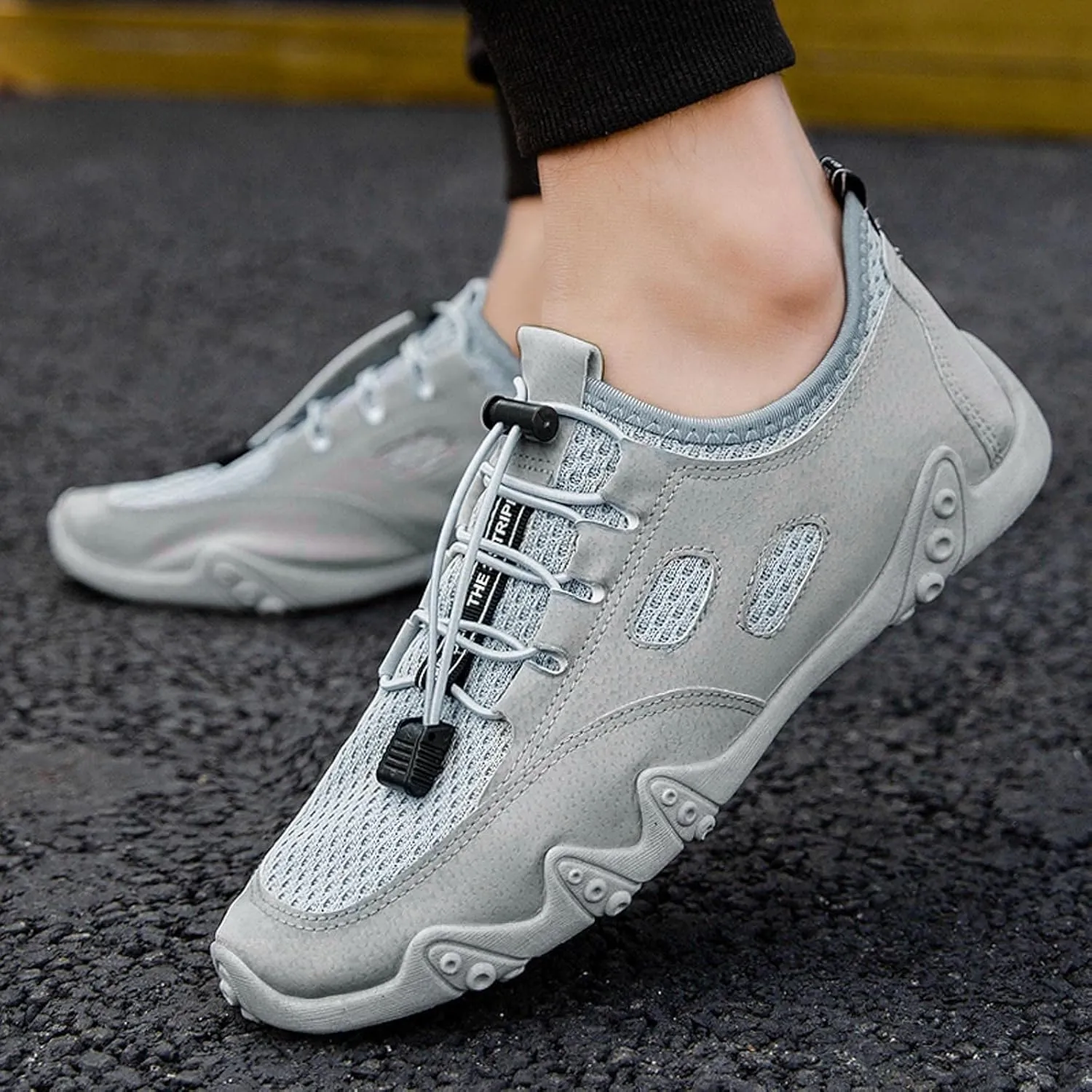 Mens Summer Mesh Hiking Sneaker Breathable Solid Color Casual Running Shoes Comfortable Summer Flat Lighweight Sneakers Low Top Comfy Outdoor Walking Shoes