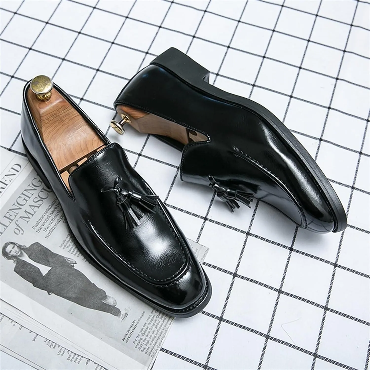 Men's Tassel Loafers – Breathable Vegan Leather, Burnished Toe, Slip-Resistant, Flat Heel, Comfortable Casual Slip-Ons for Outdoor & Everyday Wear