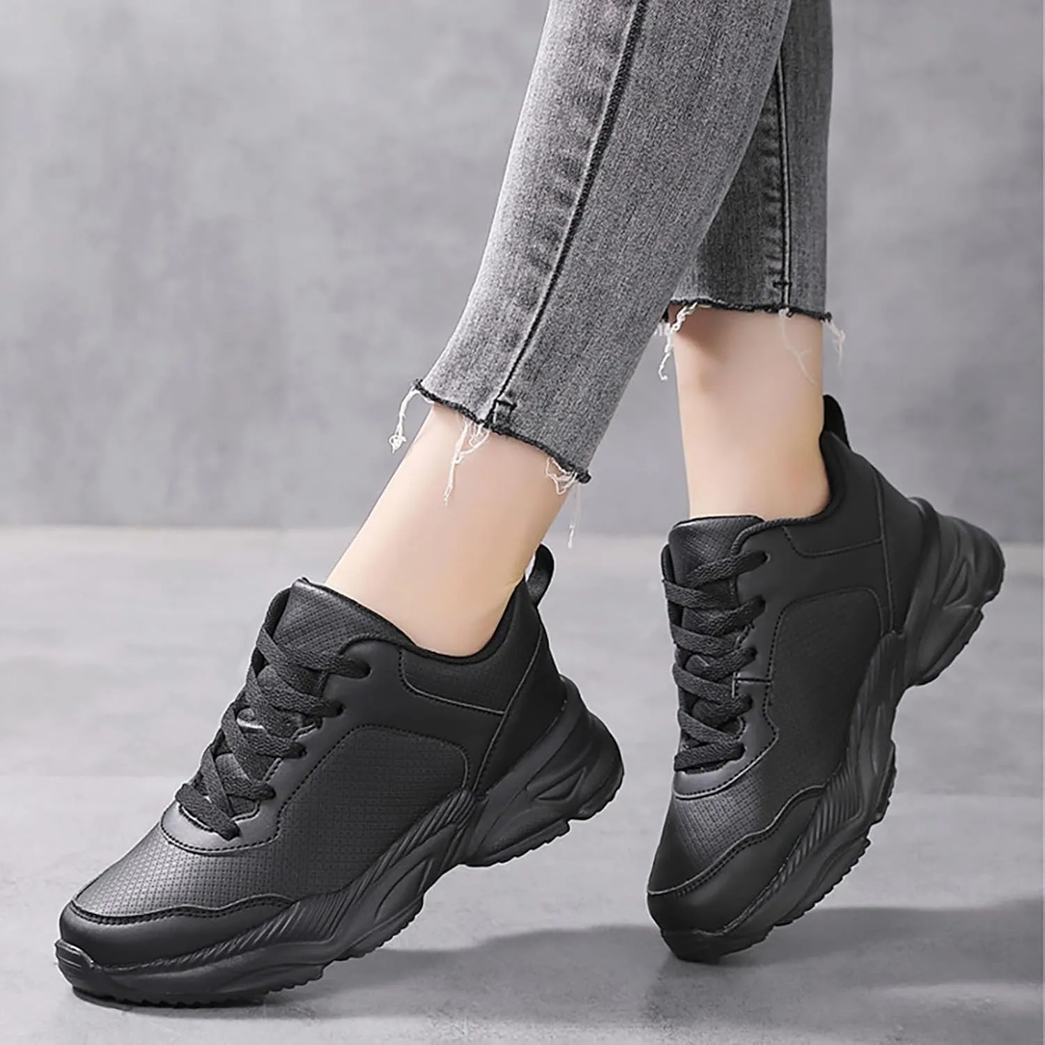 Womens Breathable Sneakers Solid Color Lightweight Slip-on Comfortable Walking Running Shoes Casual Soft Tennis Shoes Non Slip Summer Spring Ladies Shoe