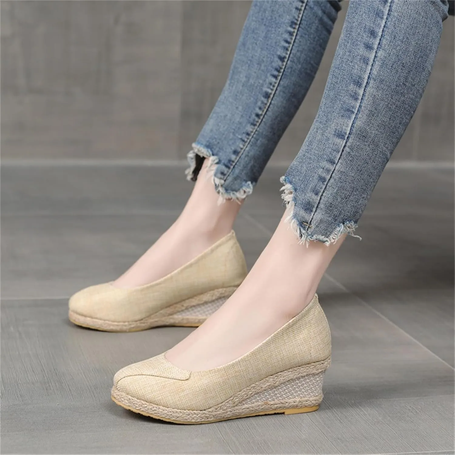 Womens Espadrilles Wedges Sandals Platform Heels Wedge Sandals Slip On Woven Wedges Pumps Shoes Comfortable Platform Wedge Sandal Solid Closed Pointed Toe Shoes Breathable Comfy Walking Shoe