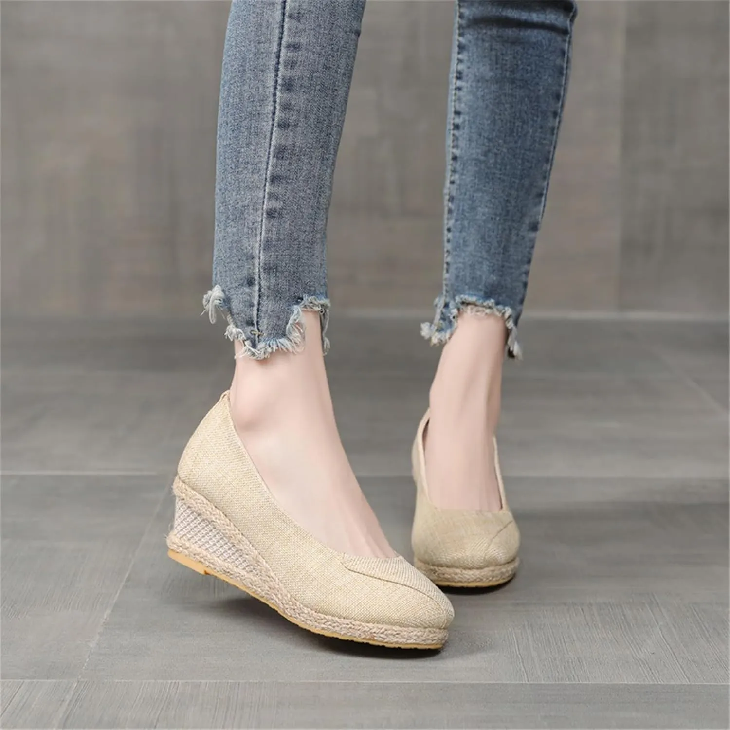 Womens Espadrilles Wedges Sandals Platform Heels Wedge Sandals Slip On Woven Wedges Pumps Shoes Comfortable Platform Wedge Sandal Solid Closed Pointed Toe Shoes Breathable Comfy Walking Shoe